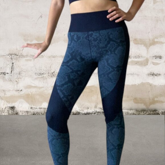 Joy Lab Blue Jacquard Snake Seamless Leggings Size Medium - Picture 1 of 4